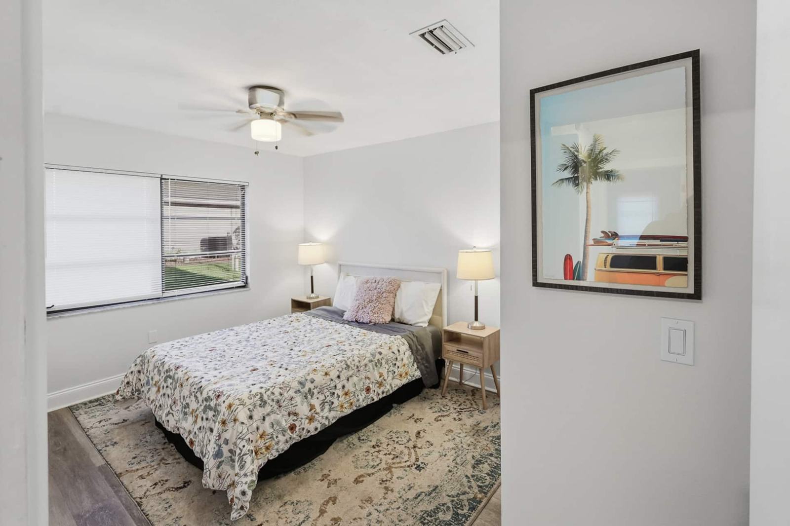 Third bedroom with queen bed